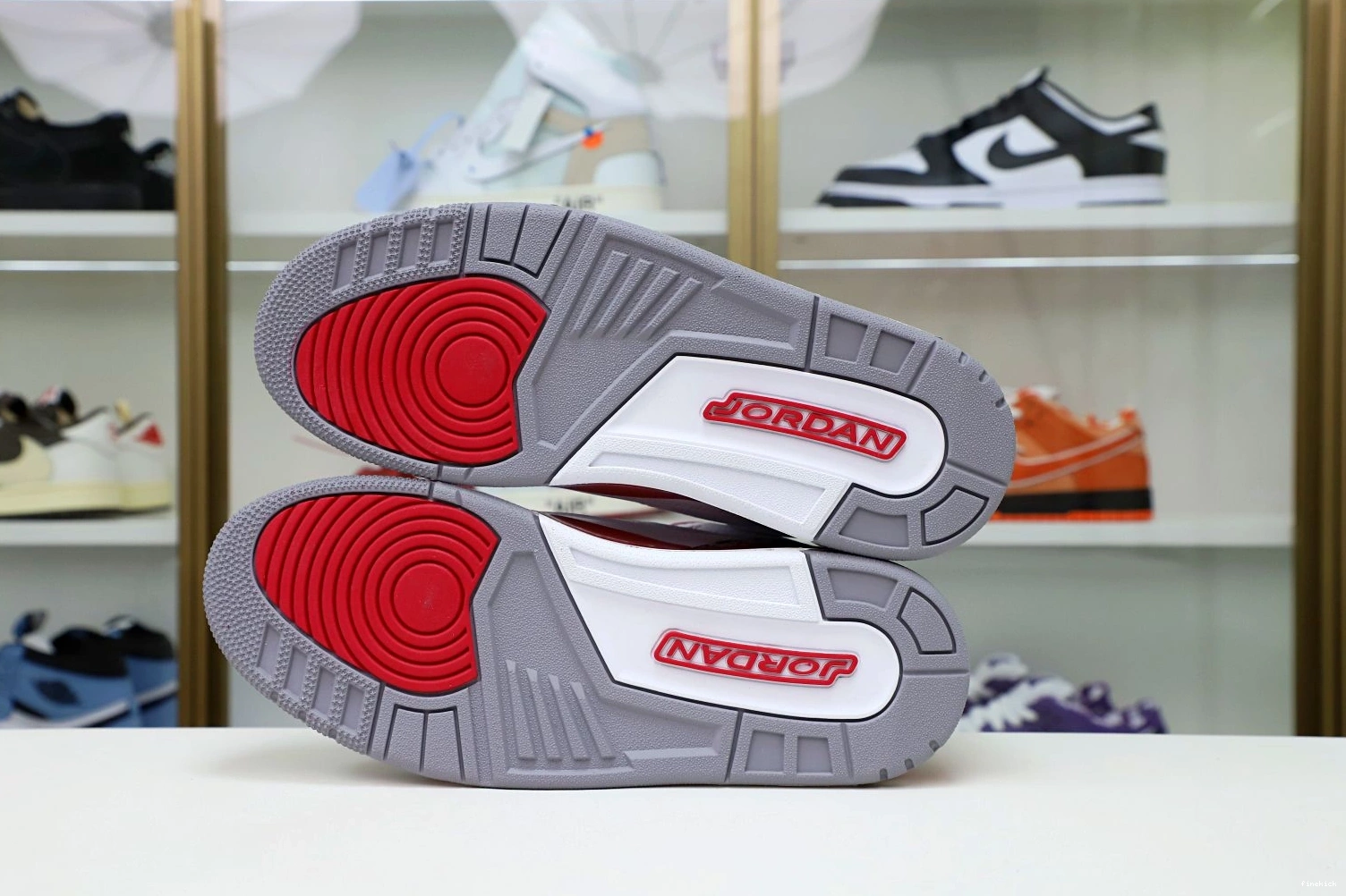  Cardinal Red(CT8532-126） 3 Jordan Retro Air 1114